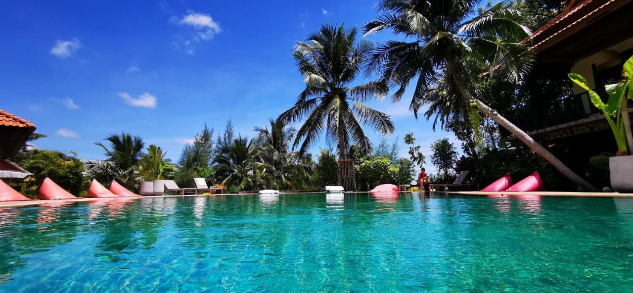 Red Pearl Beach Resort Chaloklum Exteriör bild